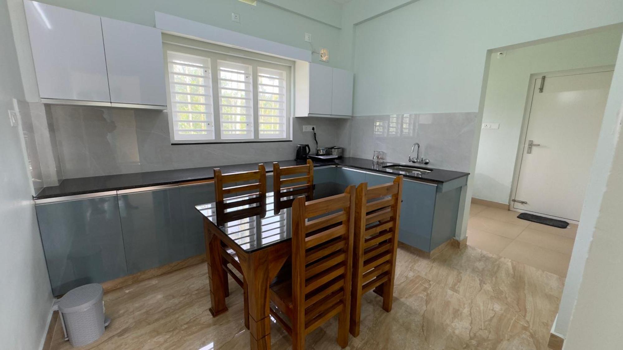 The Karlyle Homestay Vaduvanchal Kültér fotó
