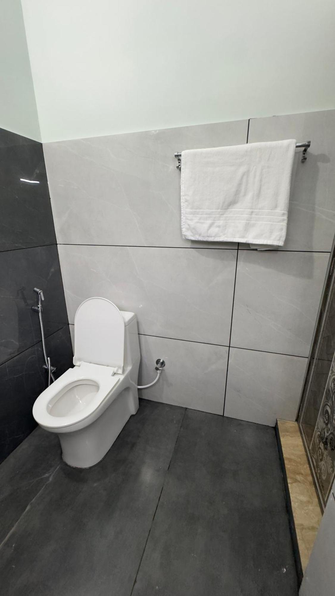 The Karlyle Homestay Vaduvanchal Kültér fotó